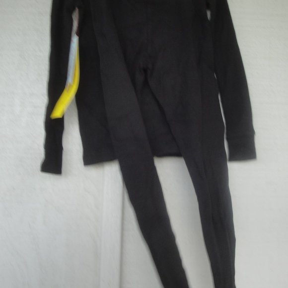 Cat & Jack Glow in the Dark Skeleton Pajamas Size 6 NWT - Picture 2 of 6